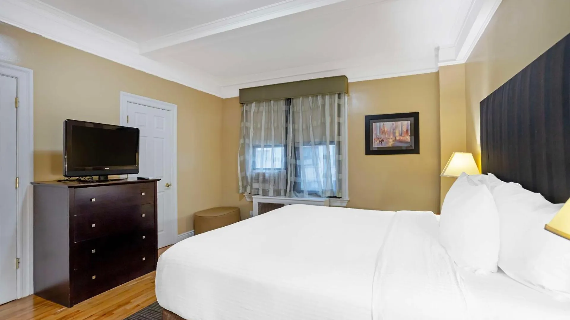 Best Western Plus Hospitality House Suites New York