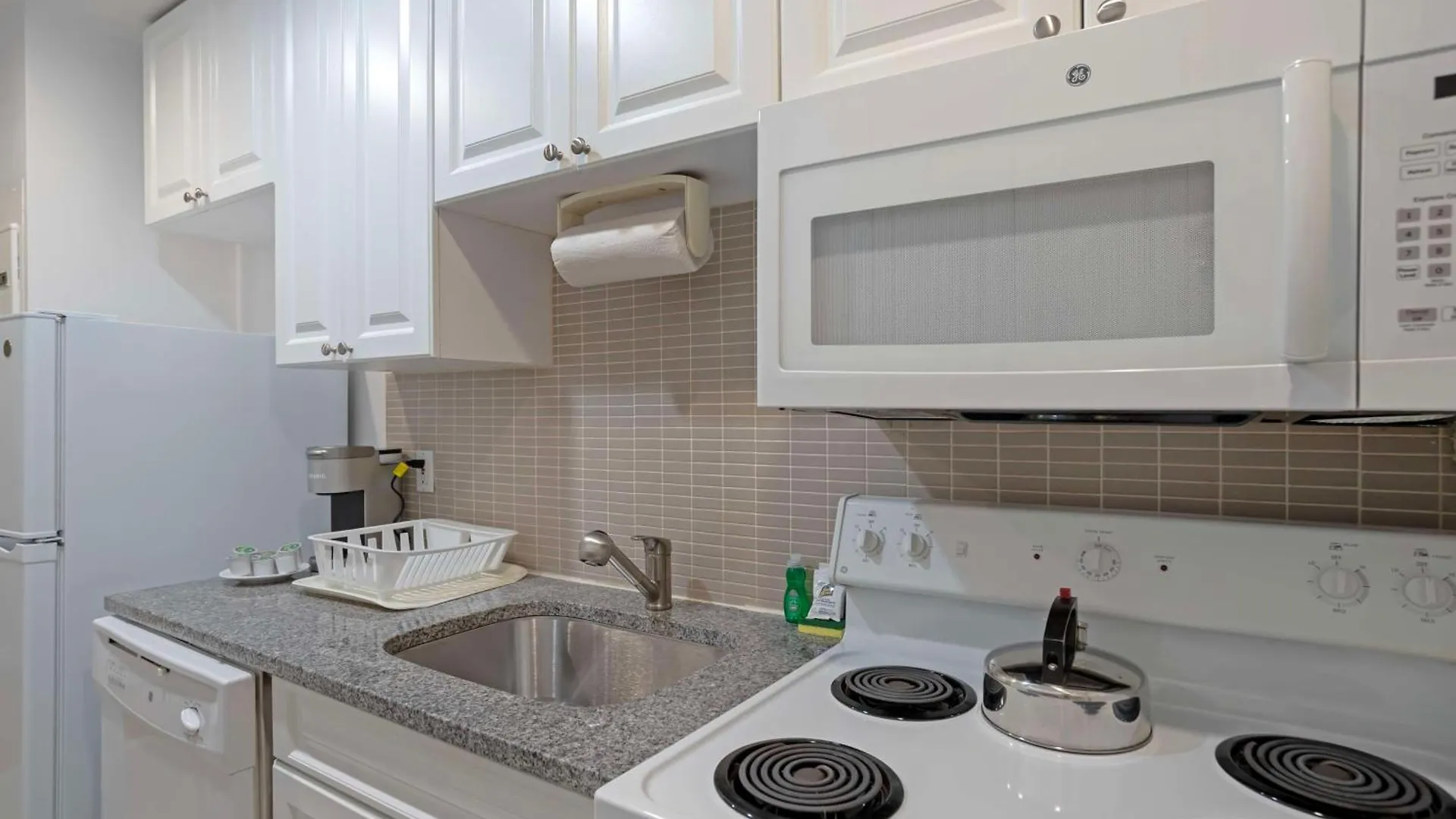 Best Western Plus Hospitality House Suites New York Hotel