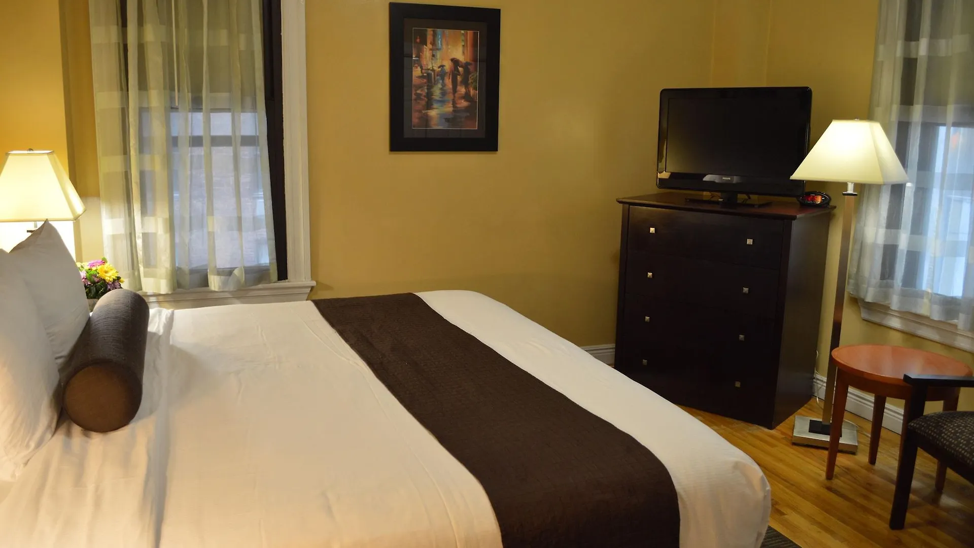 Best Western Plus Hospitality House Suites New York Hotel