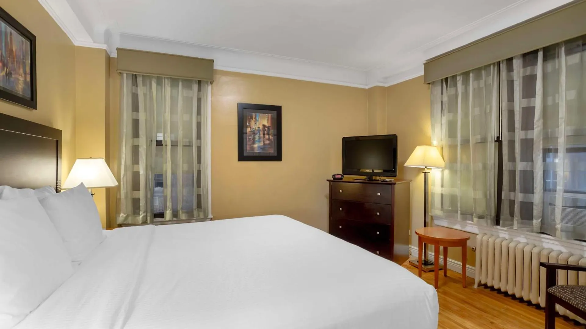 Best Western Plus Hospitality House Suites New York 3*,  USA