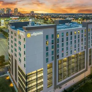 La Quinta & By Wyndham Downtown Stadium 3* נאשוויל