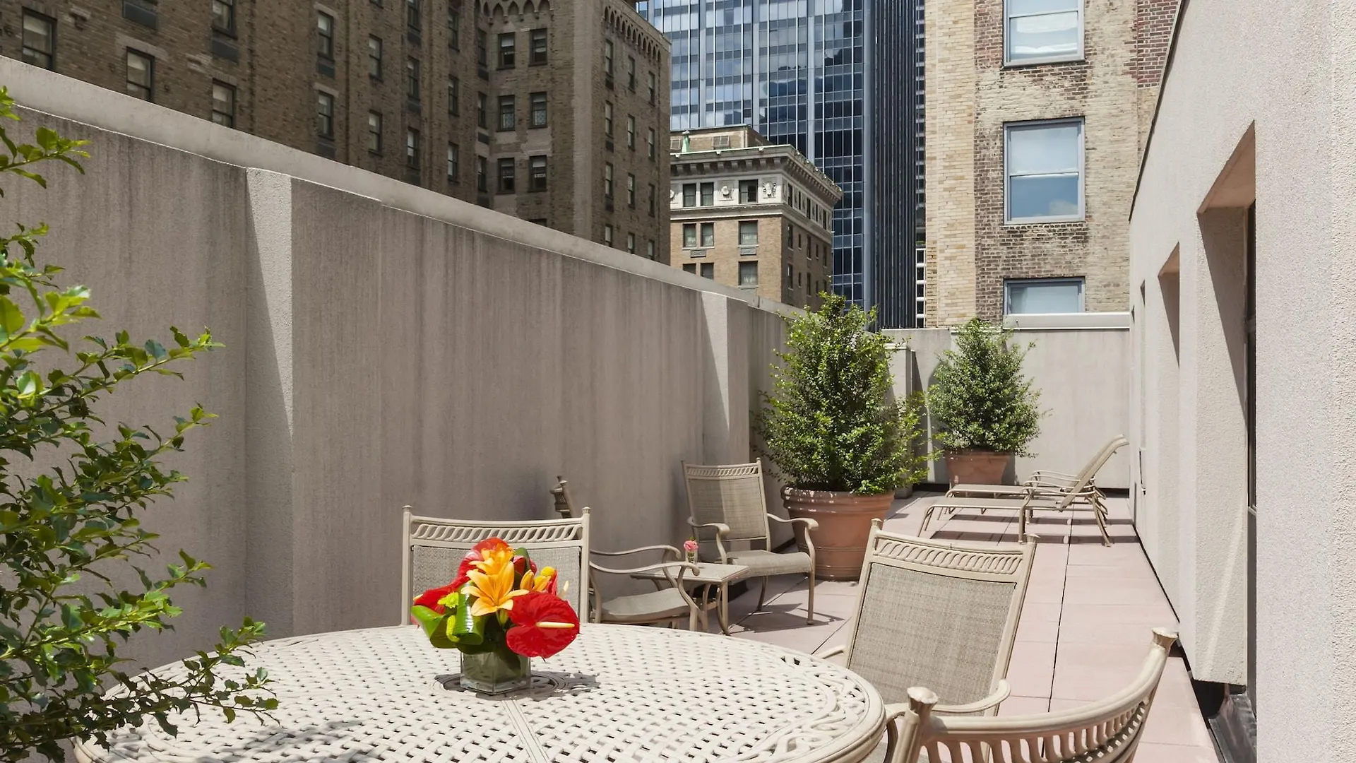 Best Western Plus Hospitality House Suites New York 3*,